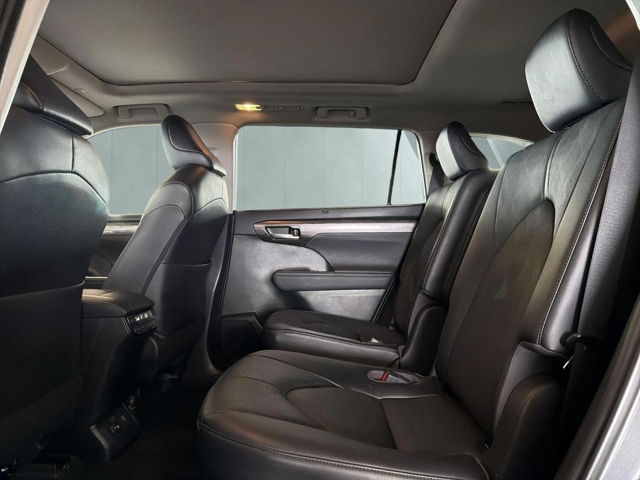 2023 Toyota Highlander Hybrid Platinum San Antonio TX
