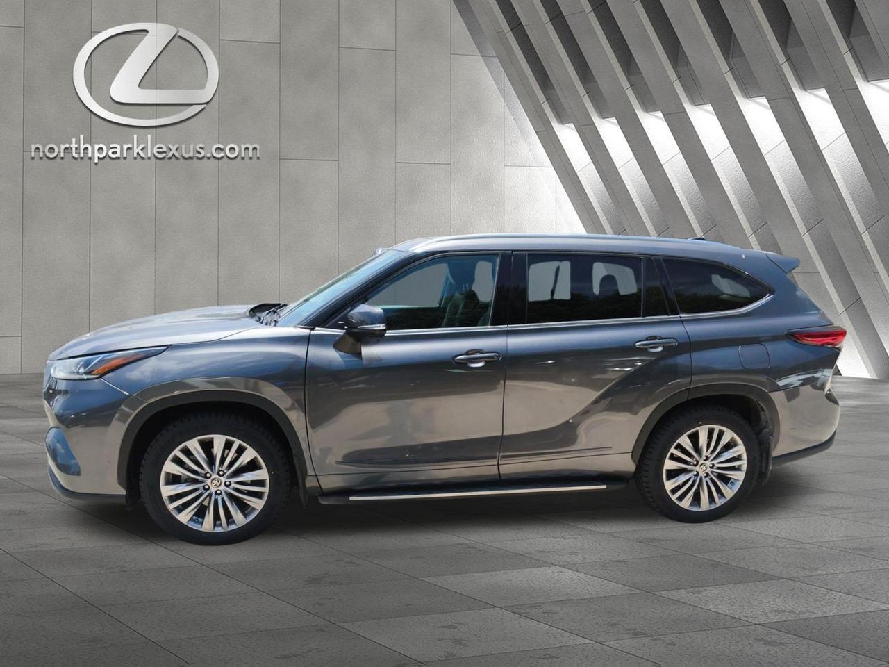 2023 Toyota Highlander Hybrid Platinum