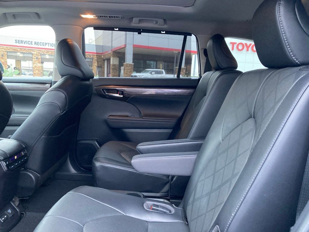 2023 Toyota Highlander Hybrid Platinum San Antonio TX