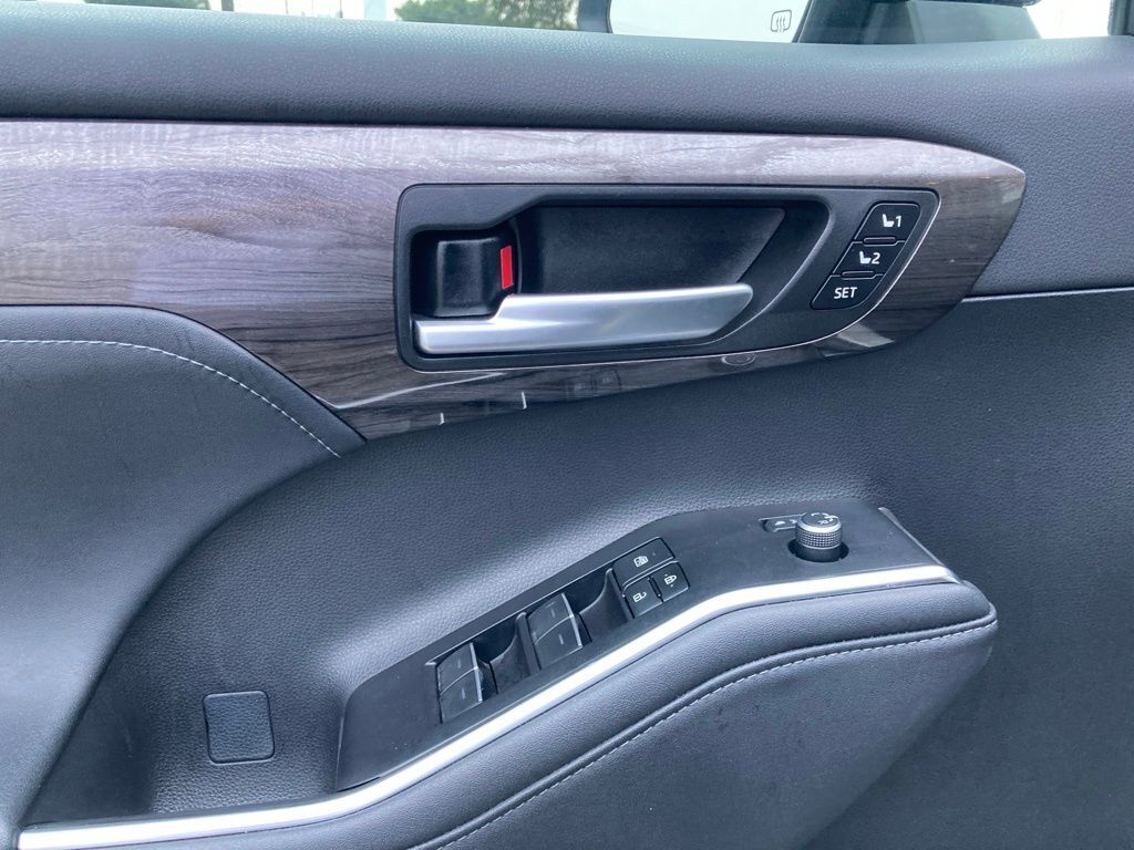 2023 Toyota Highlander Hybrid Platinum San Antonio TX