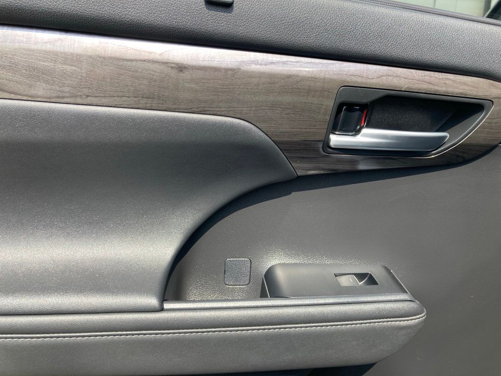 2023 Toyota Highlander Hybrid Platinum San Antonio TX