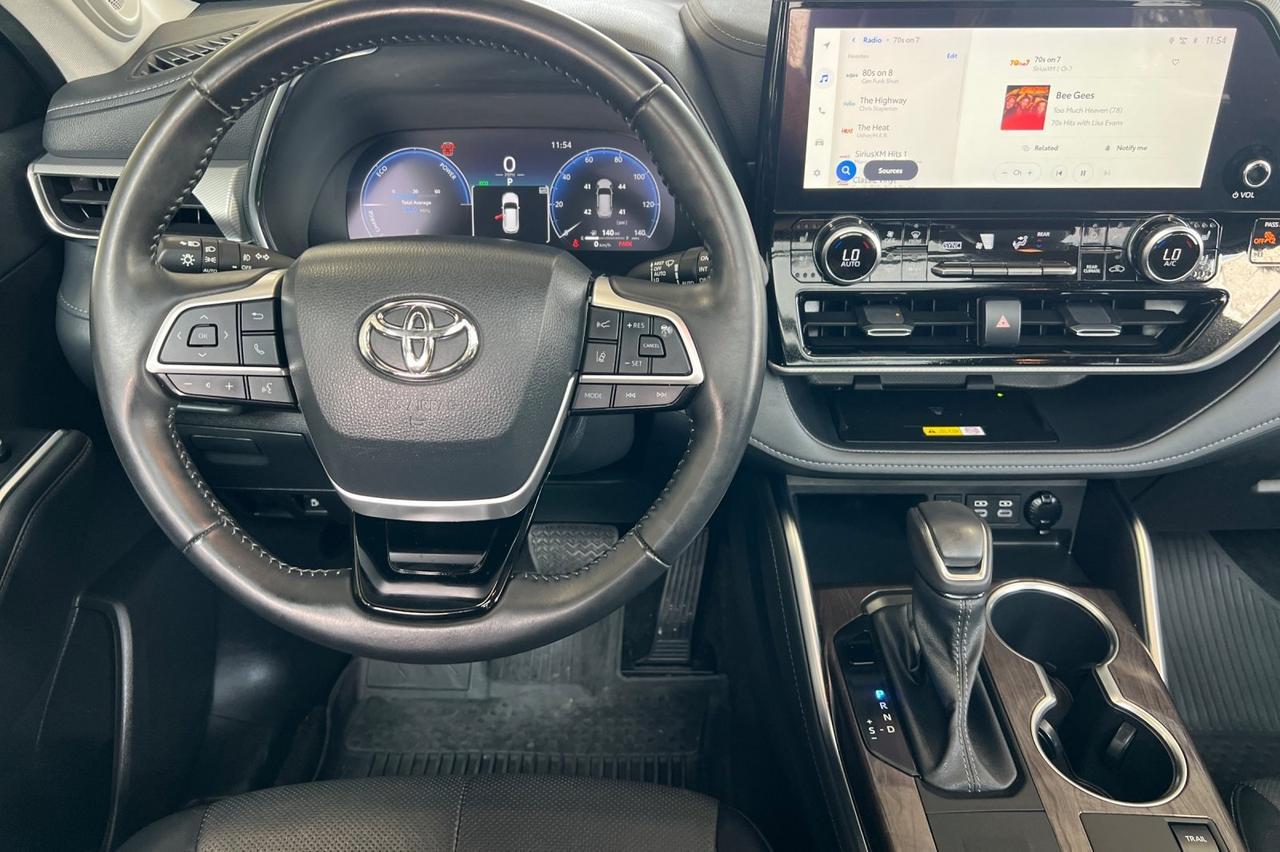 2023 Toyota Highlander Hybrid Platinum Ontario OR
