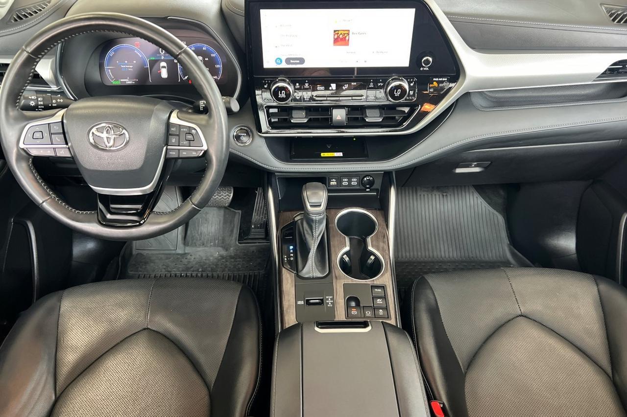 2023 Toyota Highlander Hybrid Platinum Ontario OR