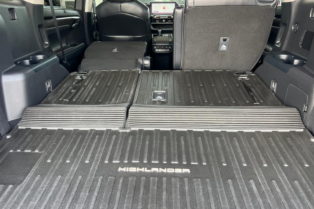 2023 Toyota Highlander Hybrid Platinum Ontario OR