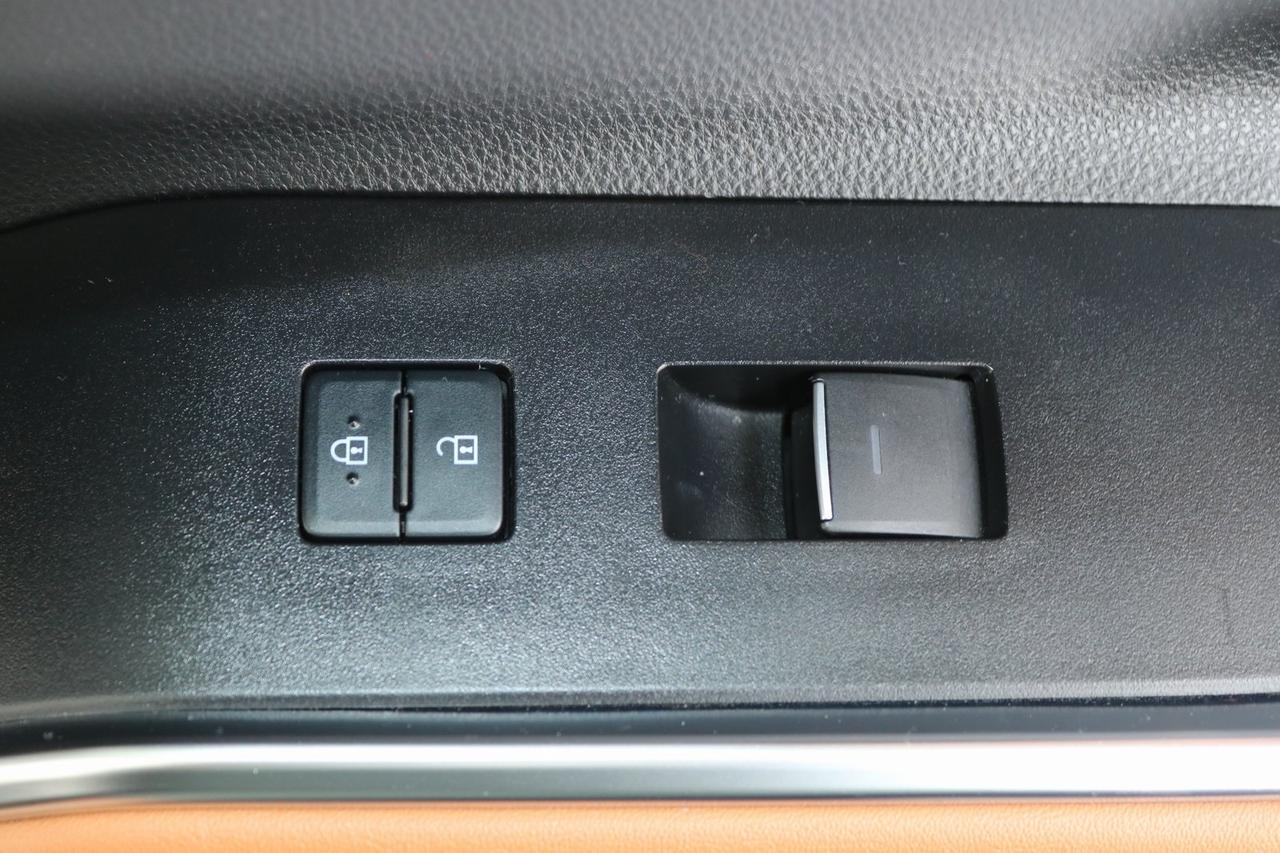 2023 Toyota Highlander Hybrid Platinum Fredericksburg VA