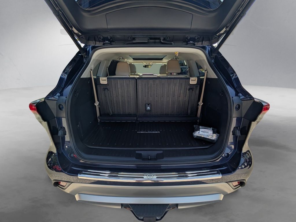 2023 Toyota Highlander Hybrid Platinum Cockeysville MD
