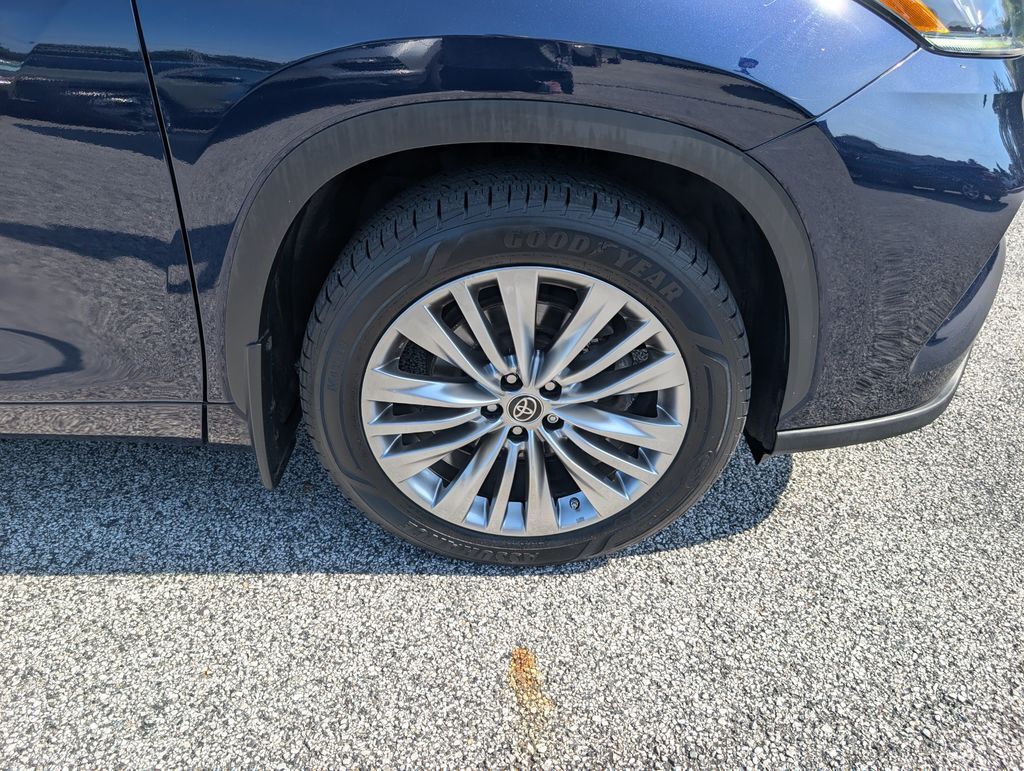 2023 Toyota Highlander Hybrid Platinum Cockeysville MD
