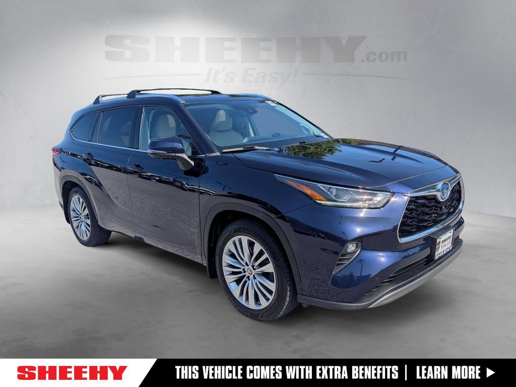 2023 Toyota Highlander Hybrid Platinum