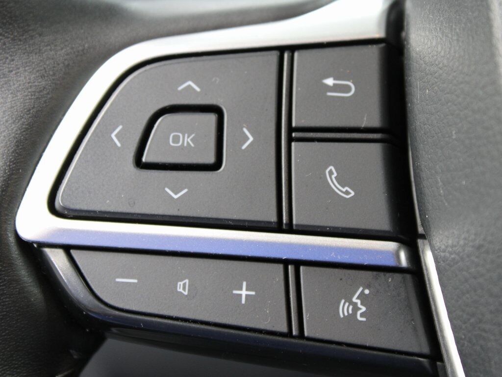 2023 Toyota Highlander Hybrid XLE AWD 8 Passenger Fond du Lac WI