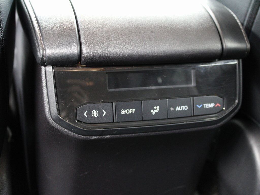 2023 Toyota Highlander Hybrid XLE AWD 8 Passenger Fond du Lac WI