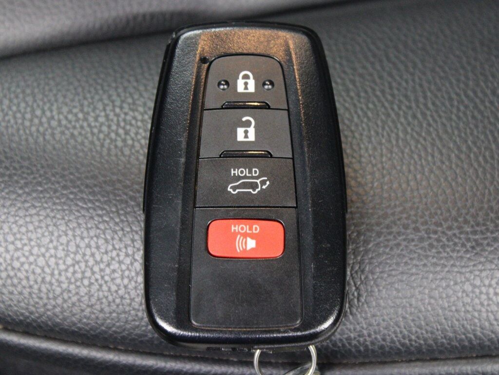 2023 Toyota Highlander Hybrid XLE AWD 8 Passenger Fond du Lac WI