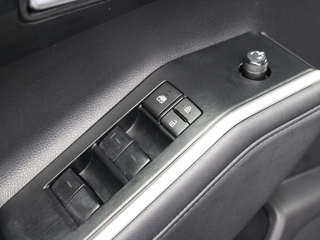 2023 Toyota Highlander Hybrid XLE AWD 8 Passenger Fond du Lac WI