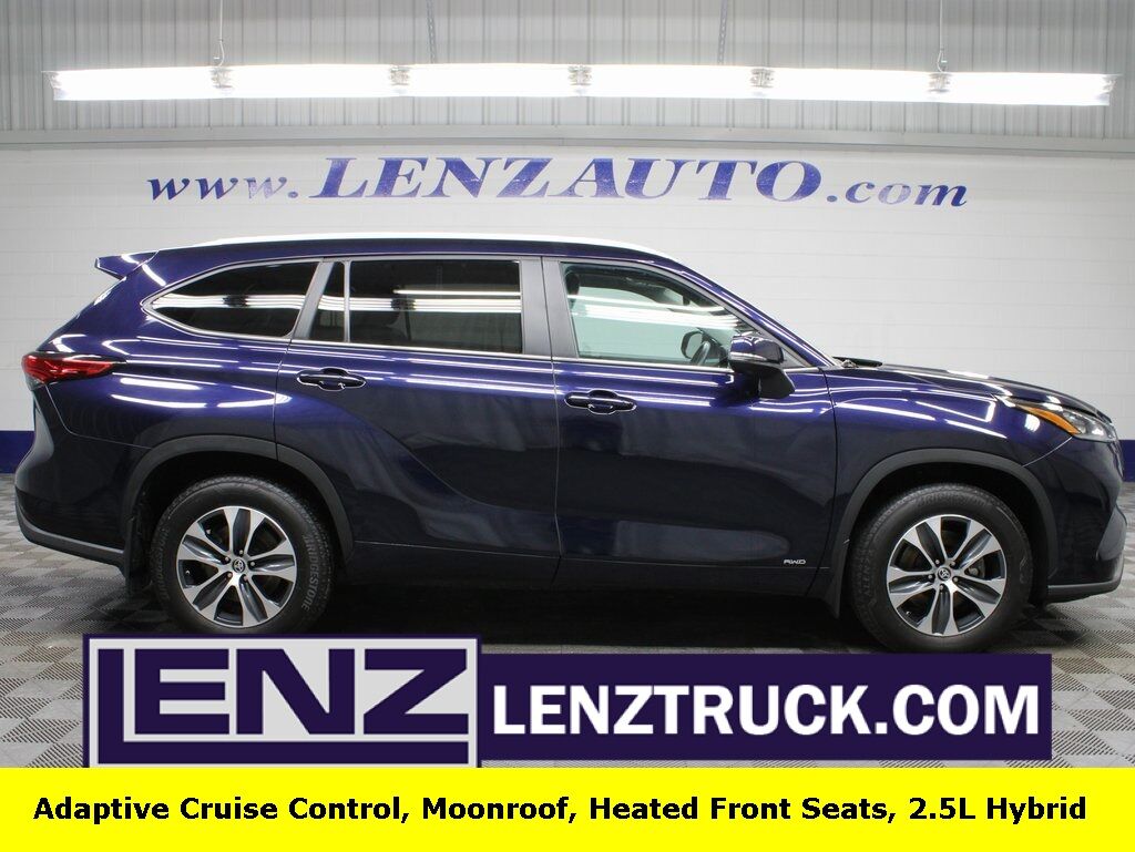 2023 Toyota Highlander Hybrid XLE AWD 8 Passenger Fond du Lac WI