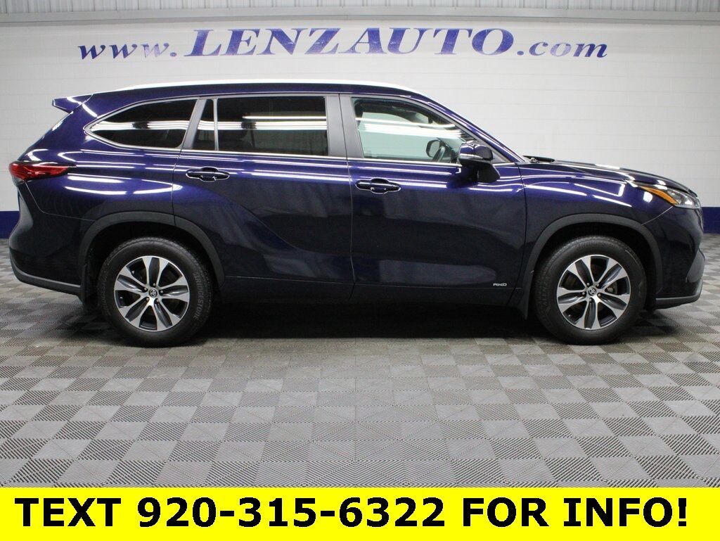 2023 Toyota Highlander Hybrid XLE AWD 8 Passenger Fond du Lac WI