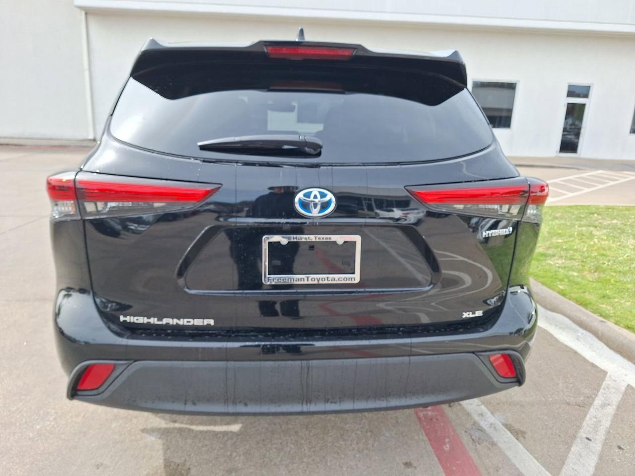2023 Toyota Highlander Hybrid XLE Hurst TX