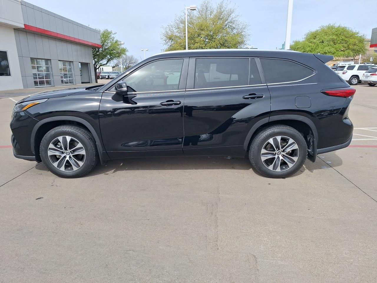 2023 Toyota Highlander Hybrid XLE Hurst TX