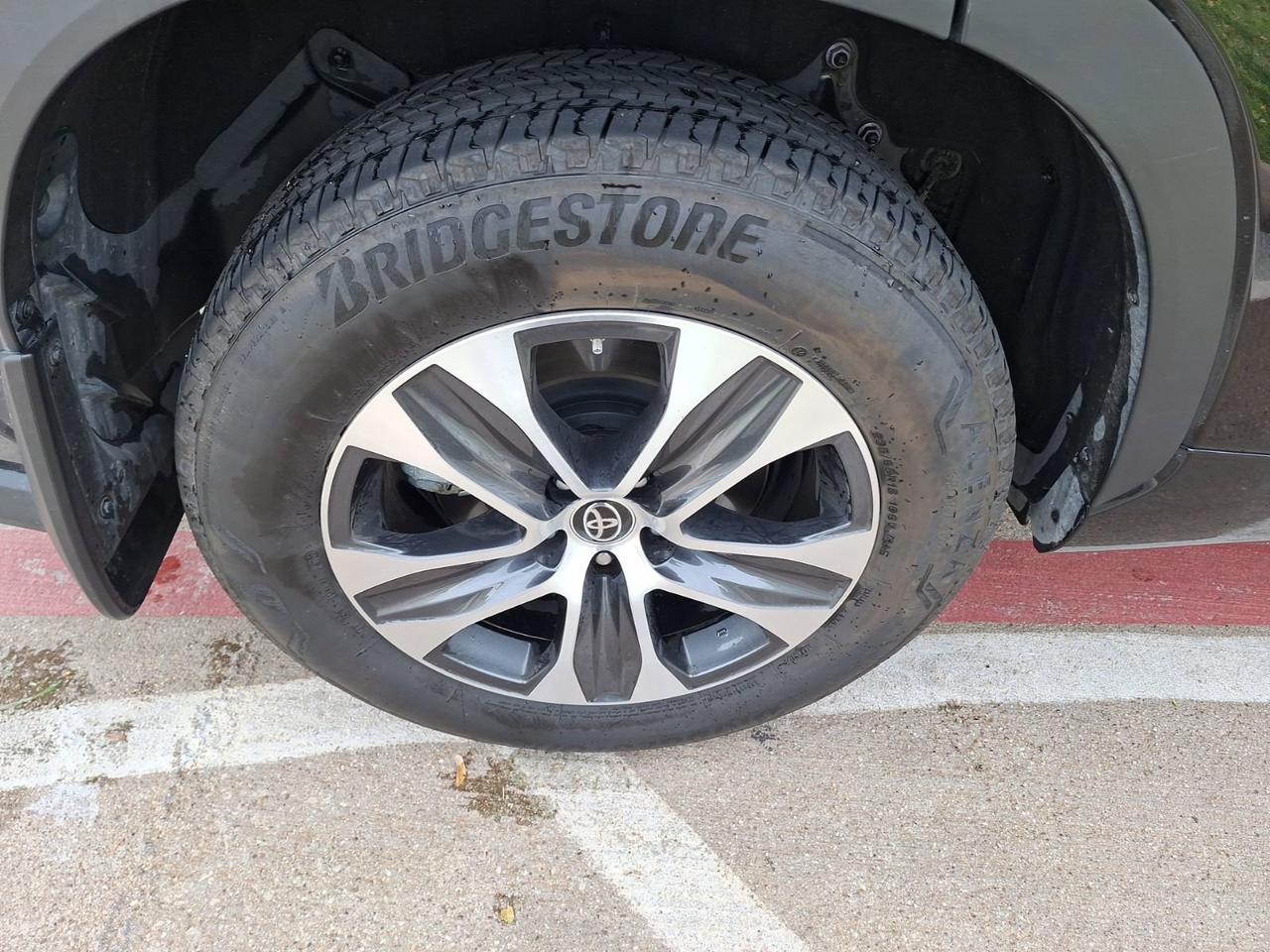 2023 Toyota Highlander Hybrid XLE Hurst TX