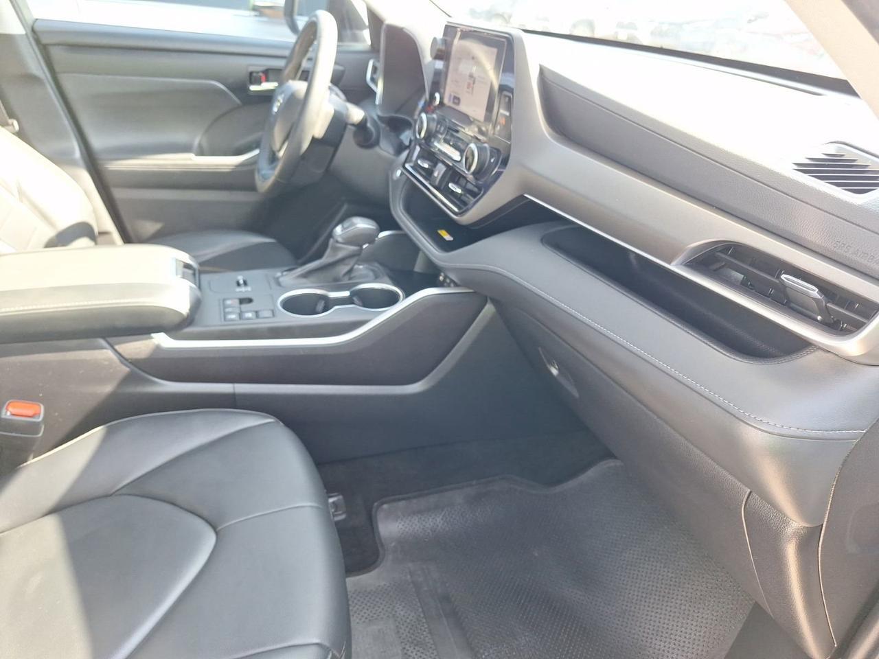 2023 Toyota Highlander Hybrid XLE Hurst TX