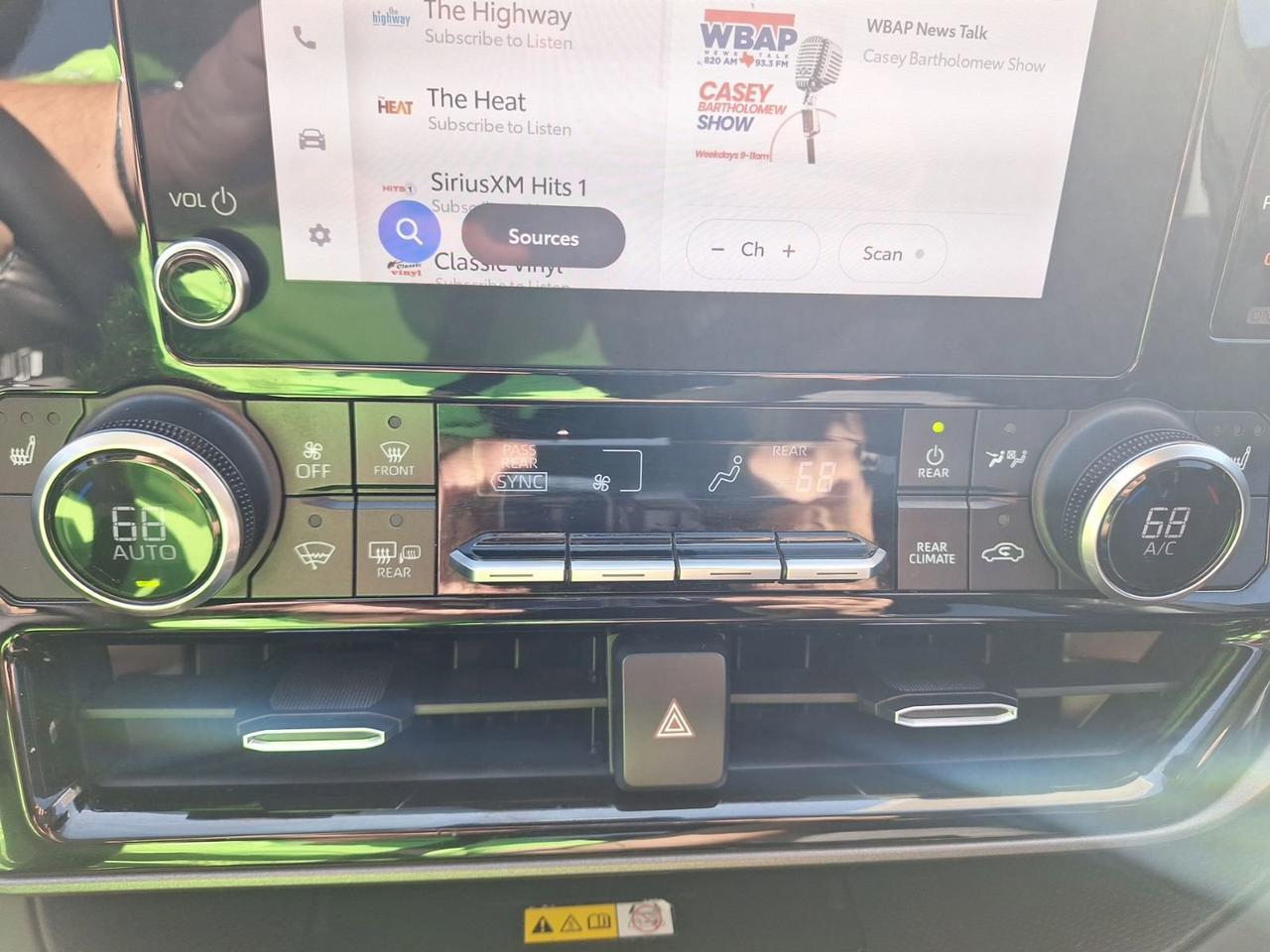 2023 Toyota Highlander Hybrid XLE Hurst TX