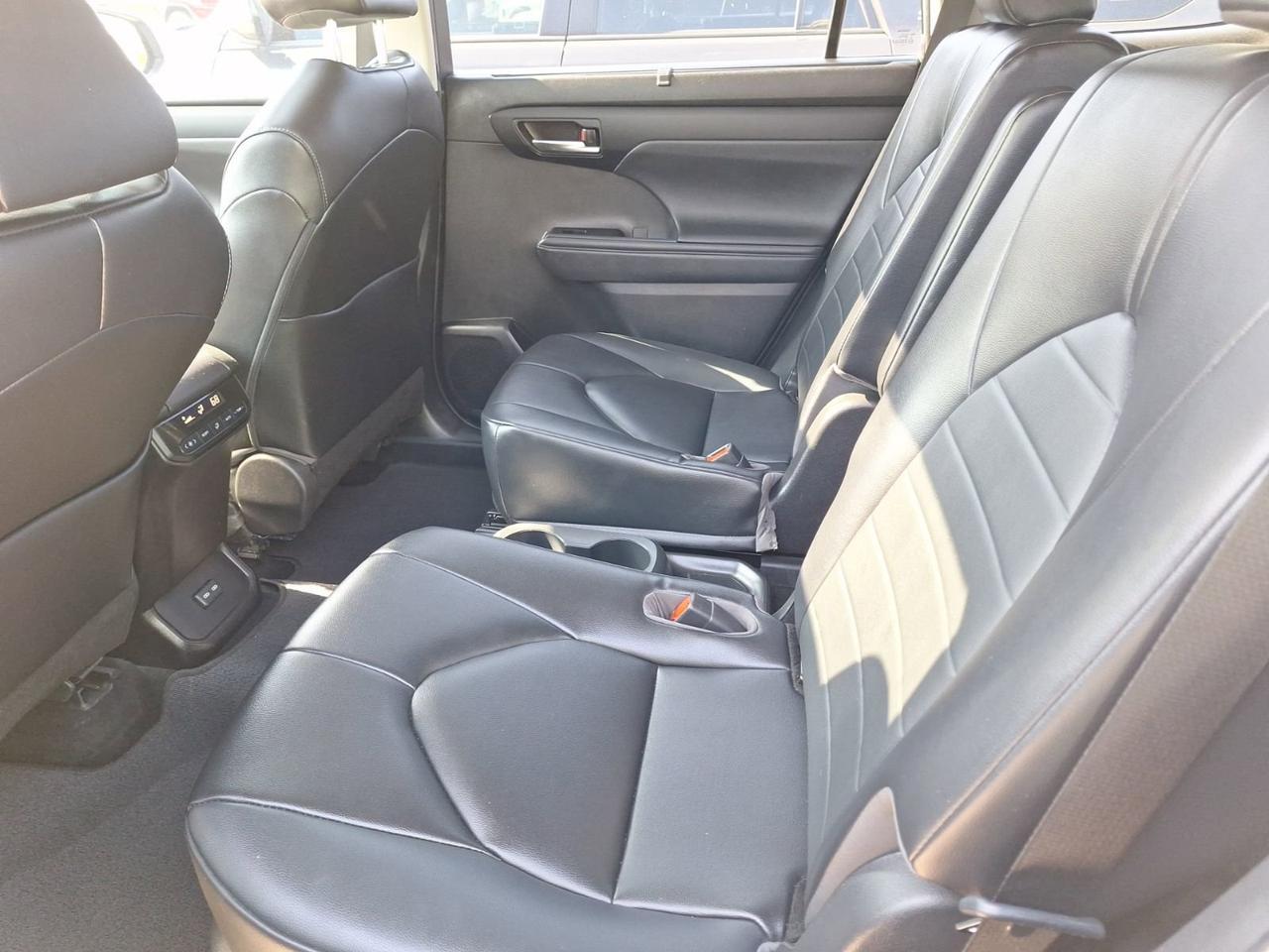 2023 Toyota Highlander Hybrid XLE Hurst TX