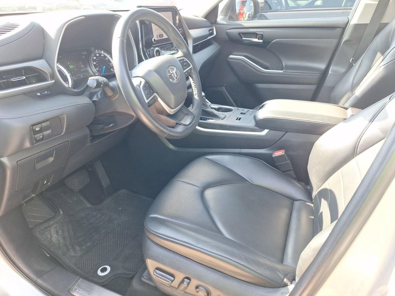 2023 Toyota Highlander Hybrid XLE Hurst TX