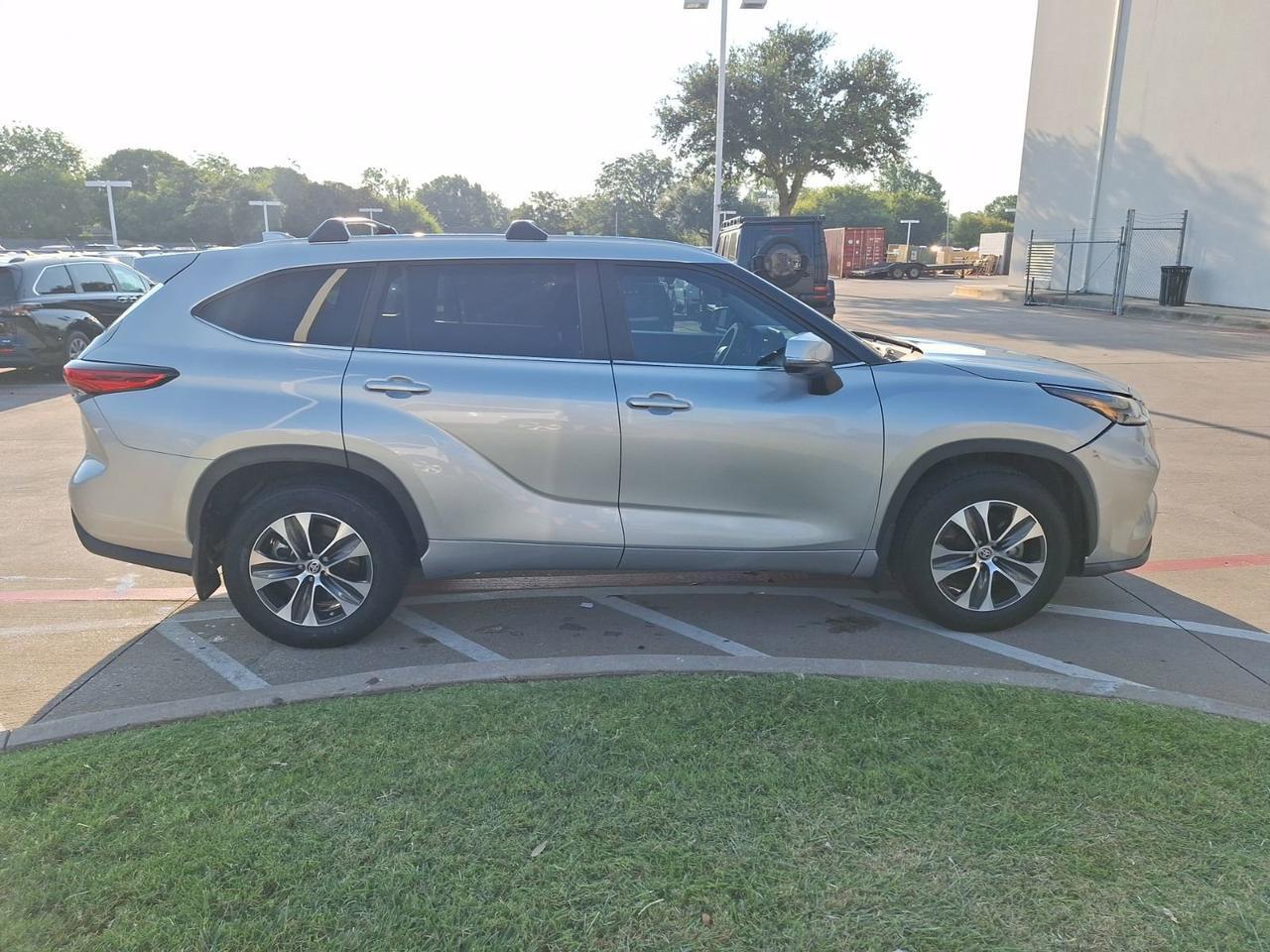 2023 Toyota Highlander Hybrid XLE Hurst TX
