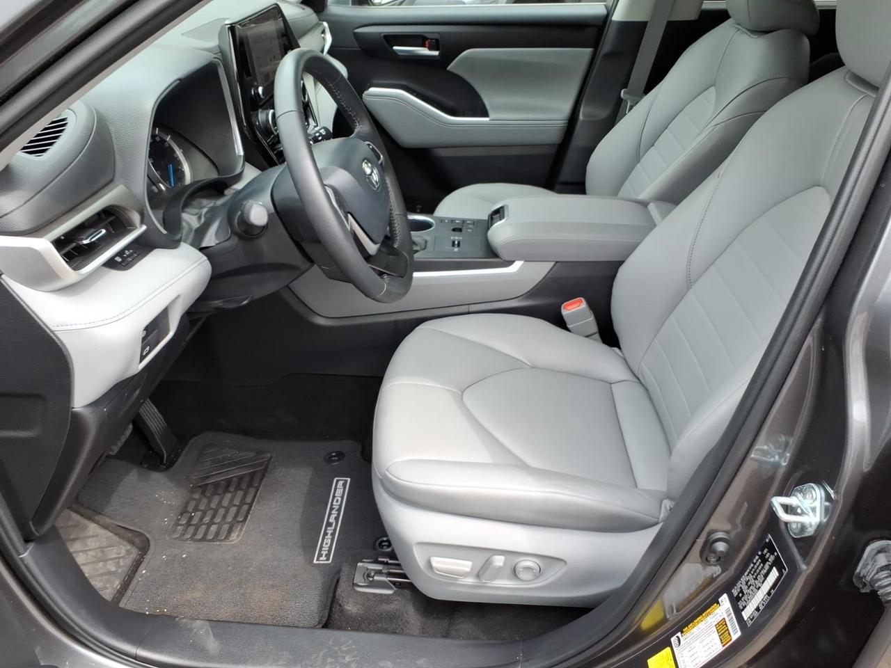 2023 Toyota Highlander Hybrid XLE Roanoke VA