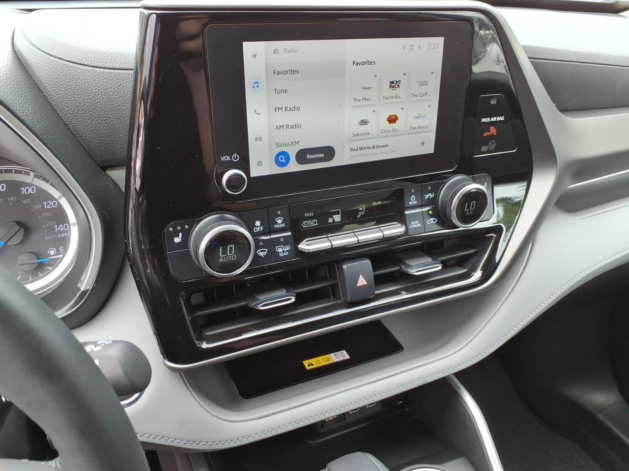 2023 Toyota Highlander Hybrid XLE Roanoke VA