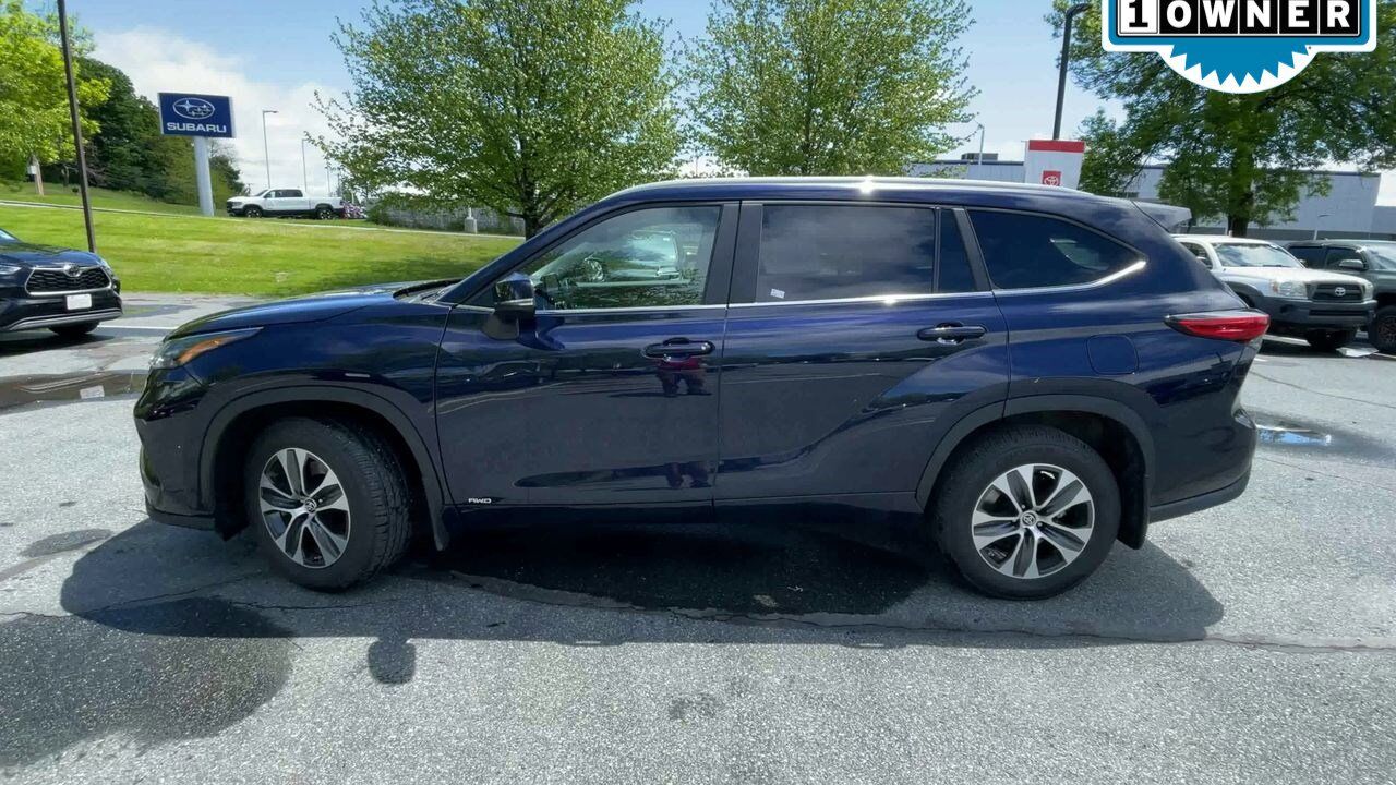 2023 Toyota Highlander Hybrid XLE White River Junction VT