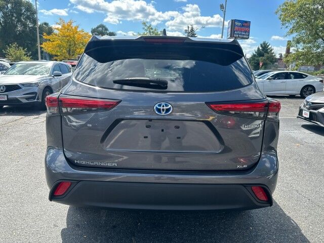 2023 Toyota Highlander Hybrid XLE Worcester MA