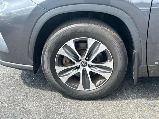 2023 Toyota Highlander Hybrid XLE Worcester MA