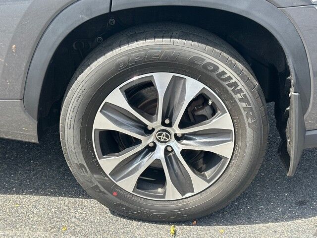 2023 Toyota Highlander Hybrid XLE Worcester MA