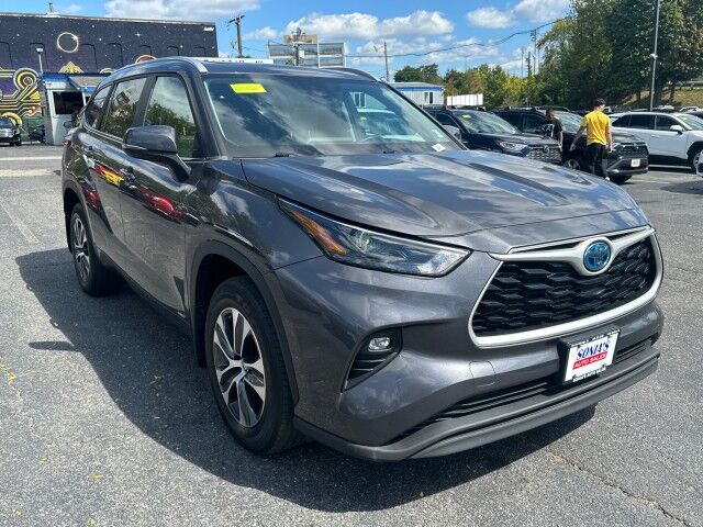 2023 Toyota Highlander Hybrid XLE Worcester MA