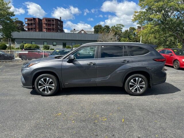 2023 Toyota Highlander Hybrid XLE Worcester MA