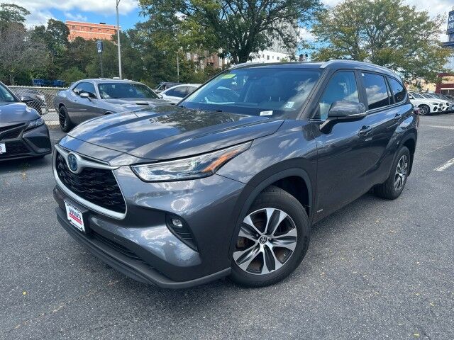 2023 Toyota Highlander Hybrid XLE Worcester MA