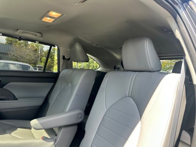 2023 Toyota Highlander Hybrid XLE Worcester MA