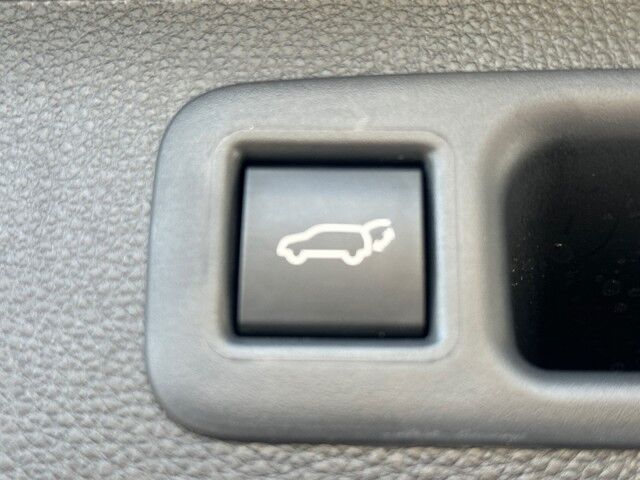 2023 Toyota Highlander Hybrid XLE Worcester MA