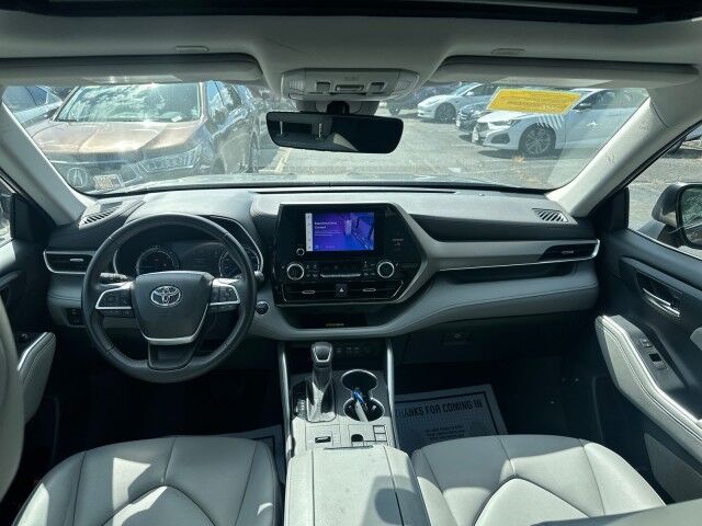 2023 Toyota Highlander Hybrid XLE Worcester MA