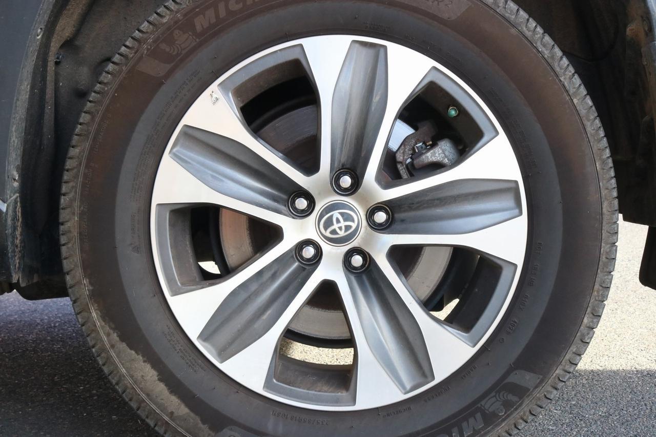 2023 Toyota Highlander Hybrid XLE Fredericksburg VA