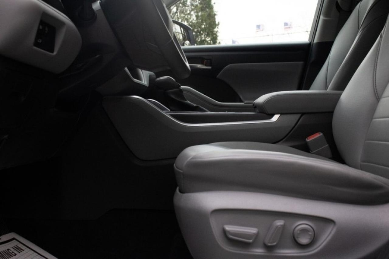 2023 Toyota Highlander L AWD Yonkers NY