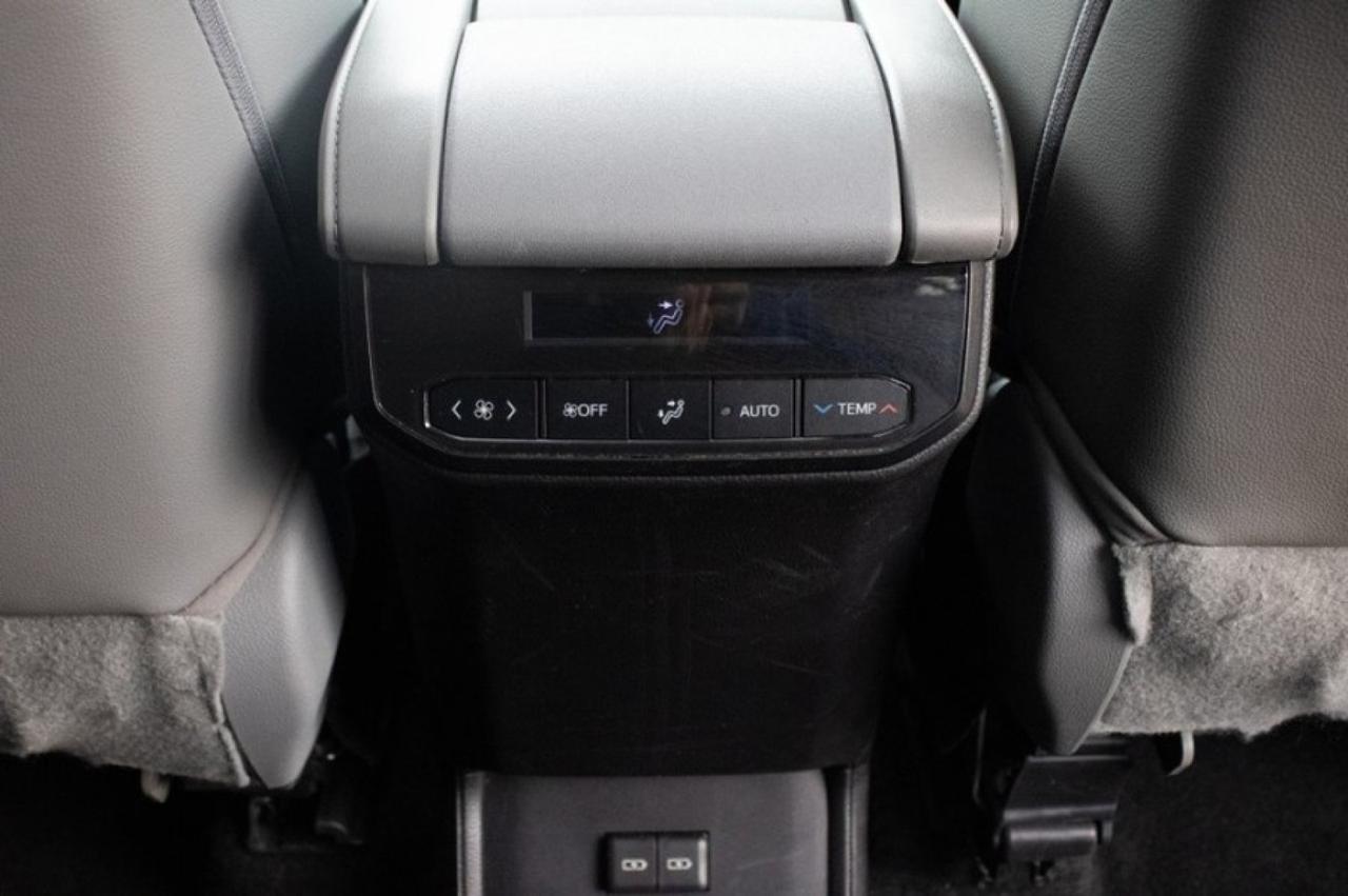 2023 Toyota Highlander L AWD Yonkers NY