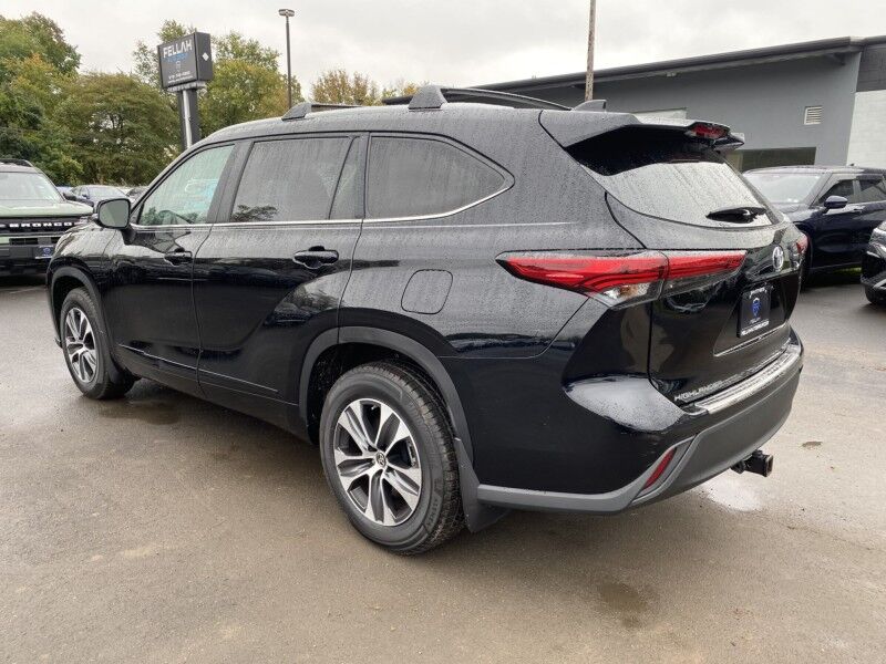 2023 Toyota Highlander L Bristol  PA