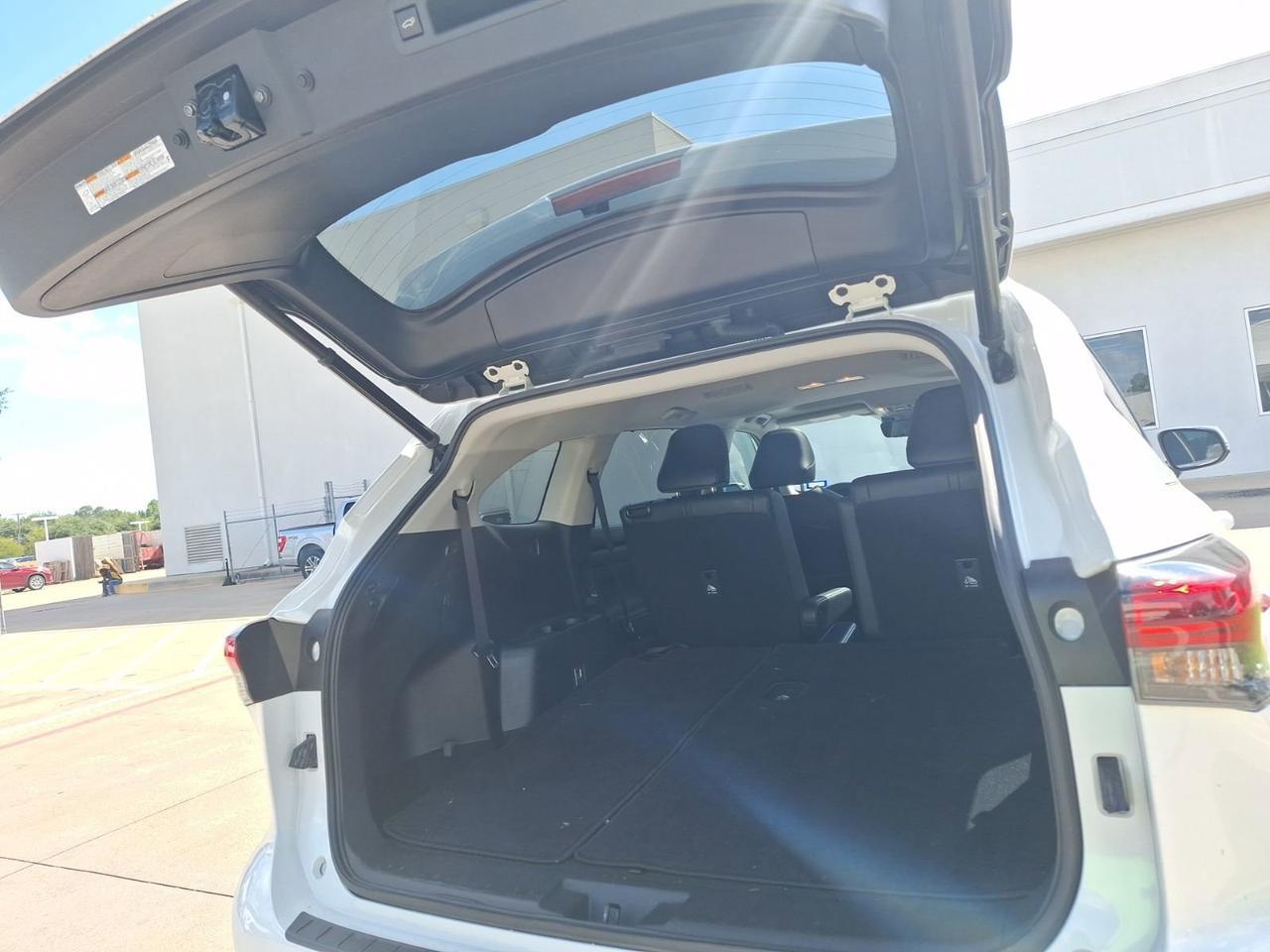 2023 Toyota Highlander L Hurst TX