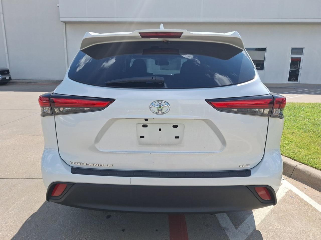 2023 Toyota Highlander L Hurst TX