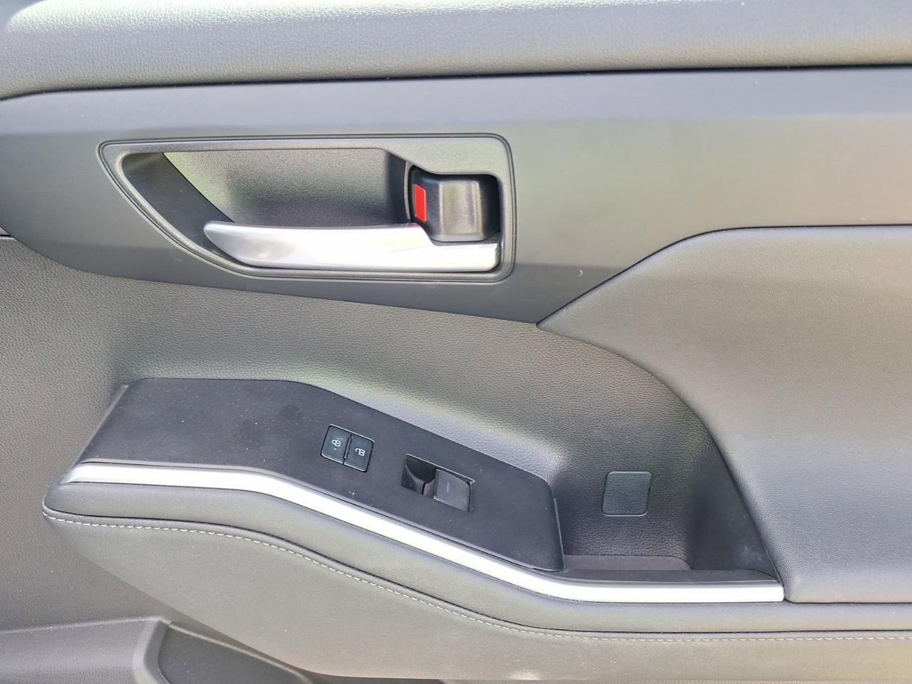 2023 Toyota Highlander L Hurst TX