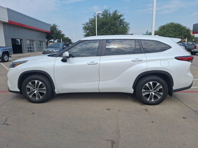 2023 Toyota Highlander L Hurst TX