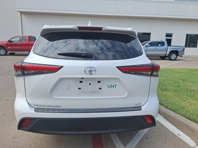 2023 Toyota Highlander L Hurst TX
