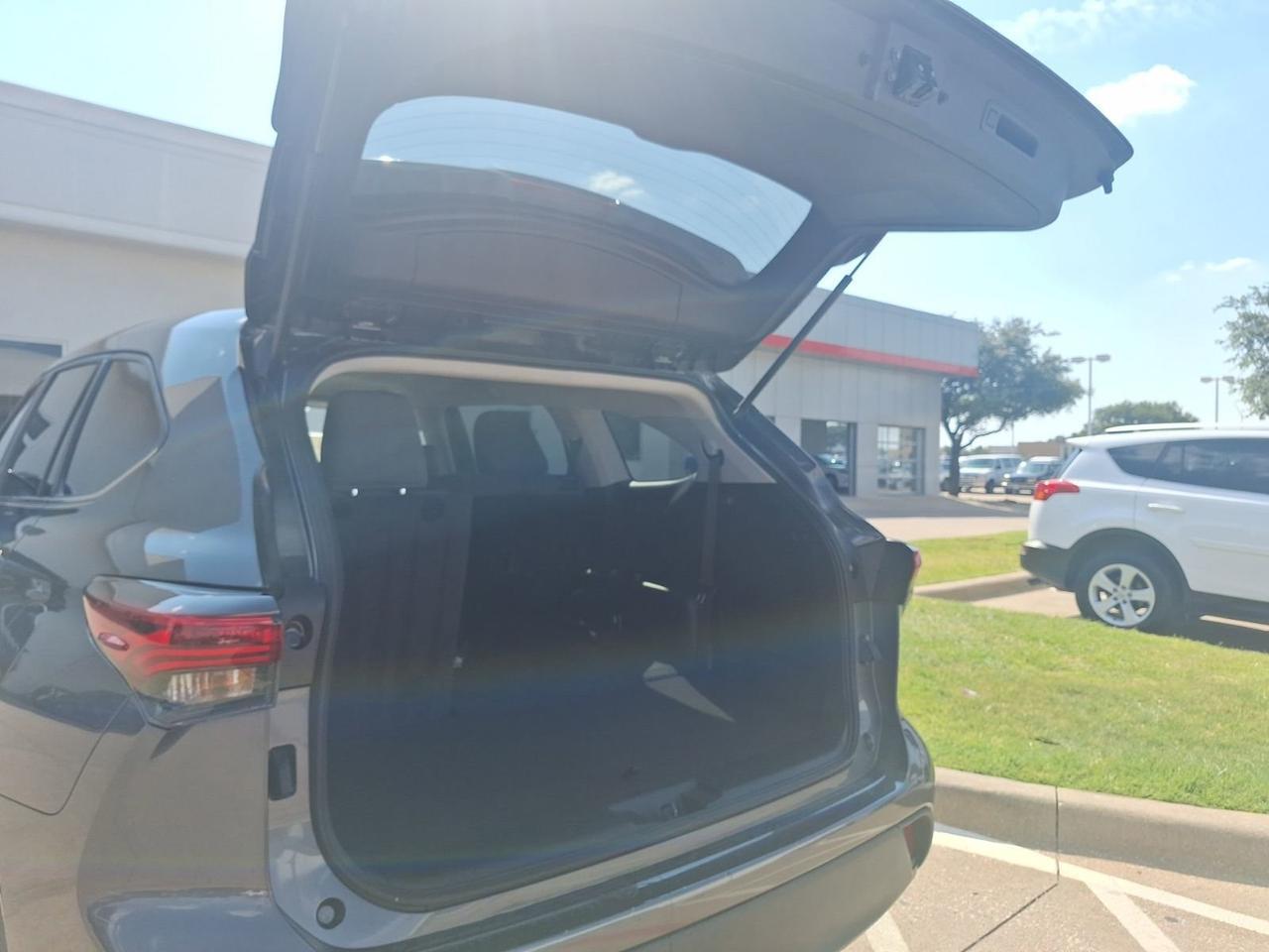 2023 Toyota Highlander L Hurst TX