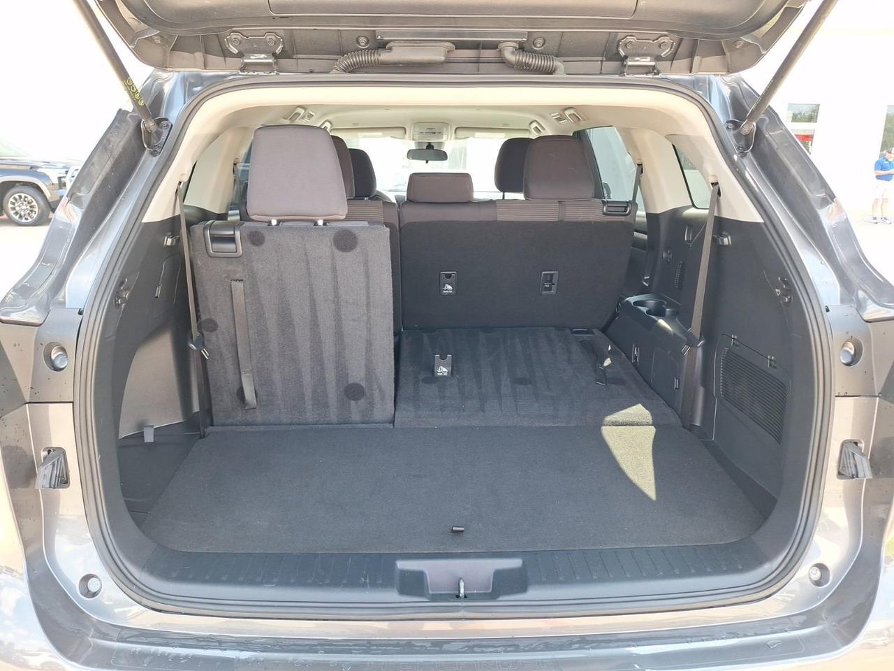 2023 Toyota Highlander L Hurst TX