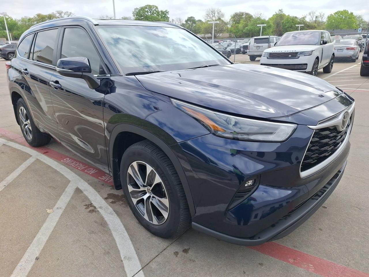 2023 Toyota Highlander L Hurst TX